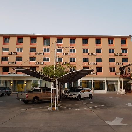 K.S.Pavilion Hotel Nakhonratchasima Exteriör bild