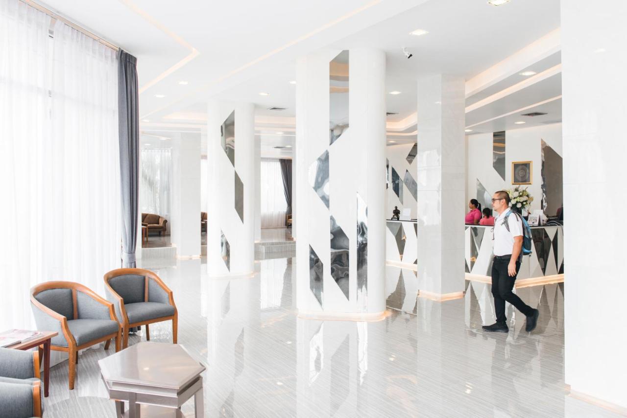 K.S.Pavilion Hotel Nakhonratchasima Exteriör bild