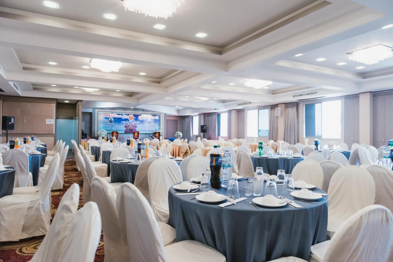 K.S.Pavilion Hotel Nakhonratchasima Exteriör bild
