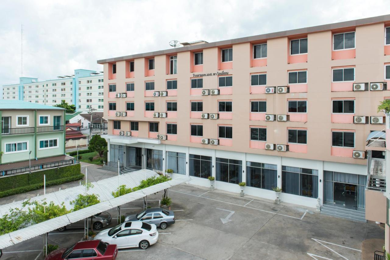 K.S.Pavilion Hotel Nakhonratchasima Exteriör bild
