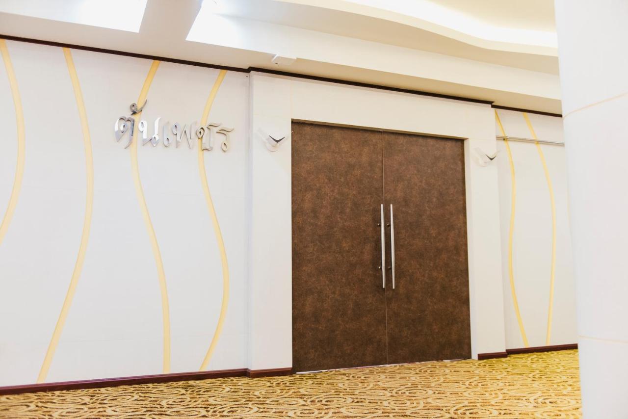 K.S.Pavilion Hotel Nakhonratchasima Exteriör bild