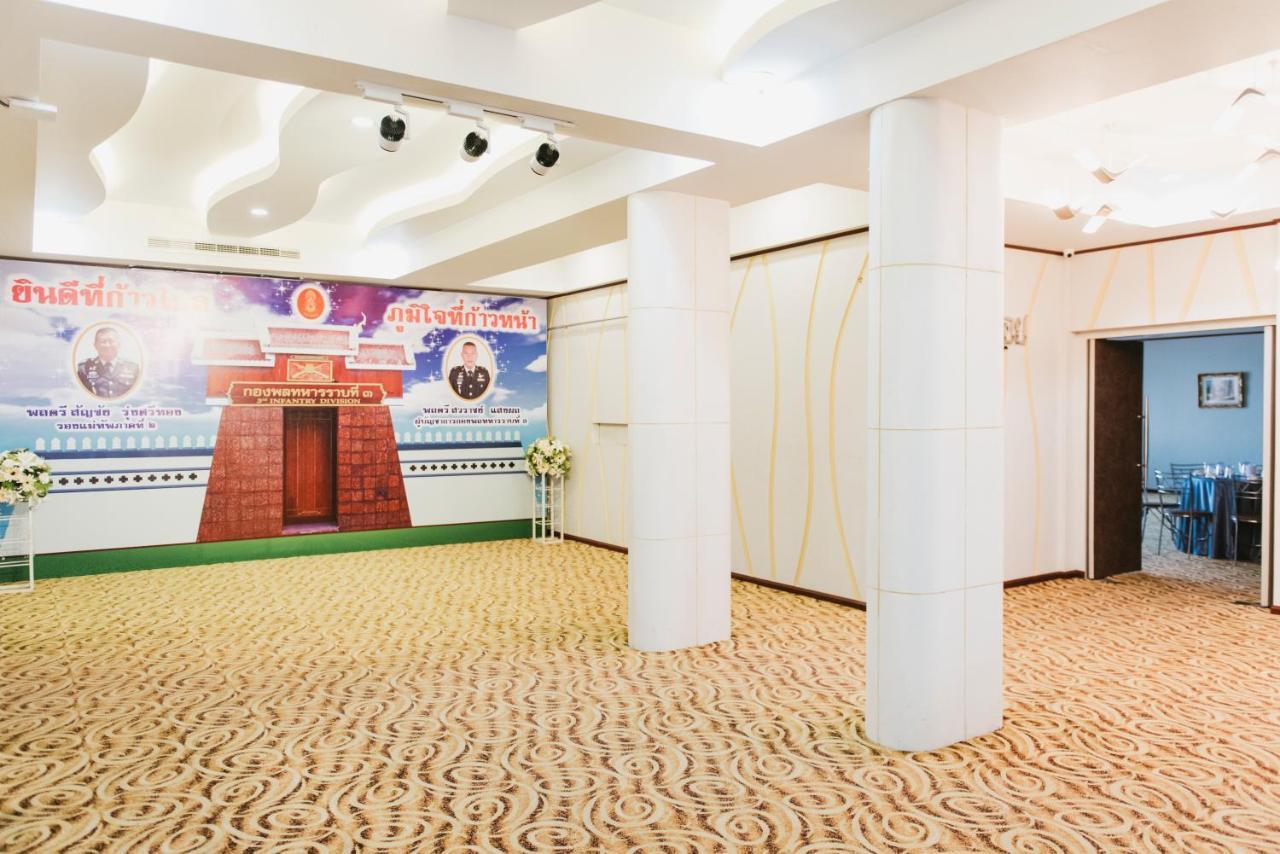 K.S.Pavilion Hotel Nakhonratchasima Exteriör bild